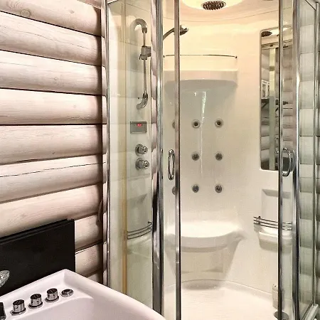 Hotel 8 Person In 4*